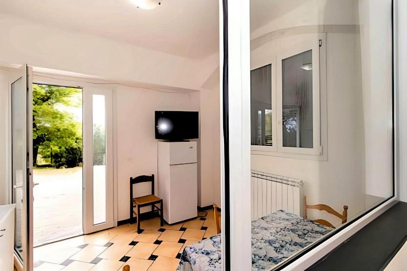Tigullio Apartment *